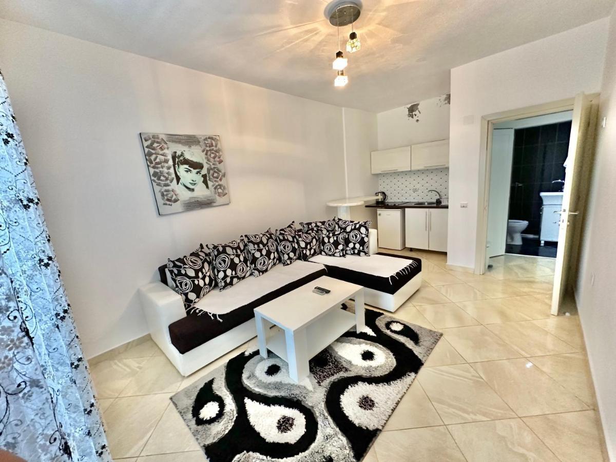 Queen Kodre Apartments อุลซิน ภายนอก รูปภาพ